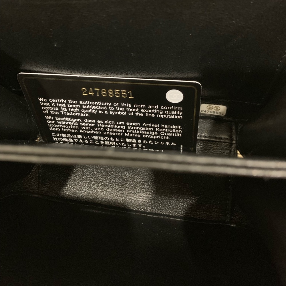 ❌SOLD ❌Chanel small Vanity Case - Picture 7 of 7